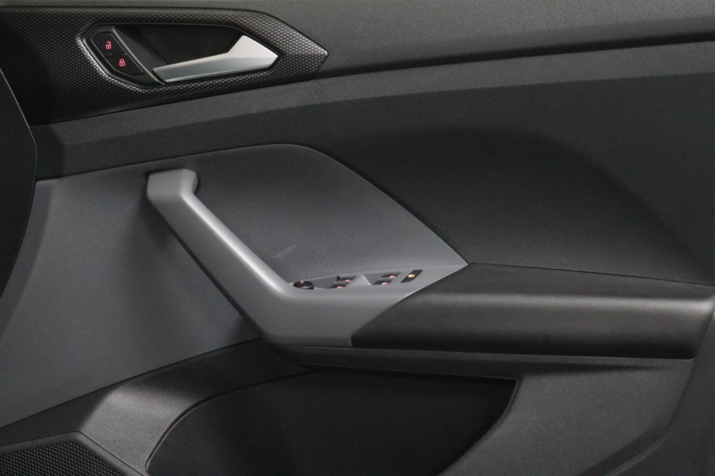 2019 Volkswagen T-Cross — image 32