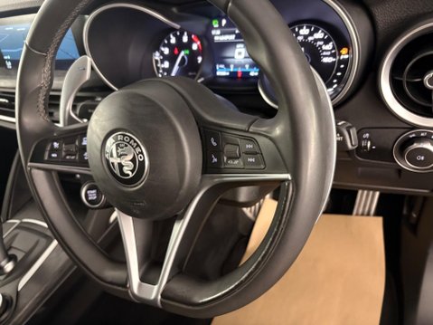Alfa Romeo Stelvio 2.0T Nero Edizione Auto Q4 AWD Euro 6 (s/s) 5dr 29