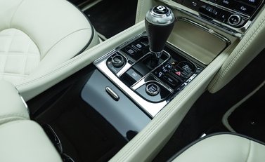 Bentley Mulsanne V8 Mulliner 26