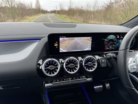 Mercedes-Benz GLA Class GLA 250e Exclusive Edition Premium Plus Petrol Hybrid Auto PANROOF/SAT NAV 9