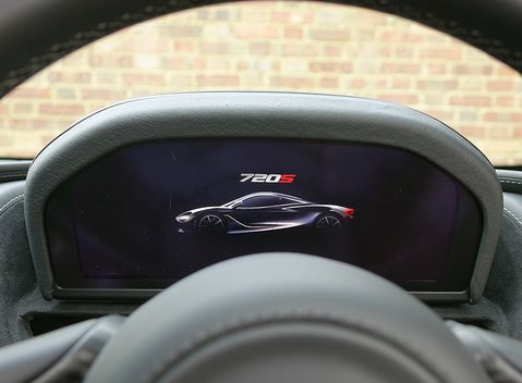 McLaren 720S Luxury 28