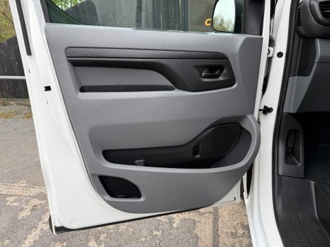 Vauxhall Vivaro L2H1 2900 DYNAMIC S/S 12