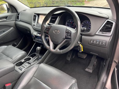 Hyundai TUCSON 2.0 CRDi Premium Auto 4WD Euro 6 5dr 82