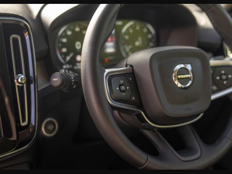 Volvo XC40 2.0 XC40 Inscription B4 MHEV AWD Auto 4WD 5dr 29