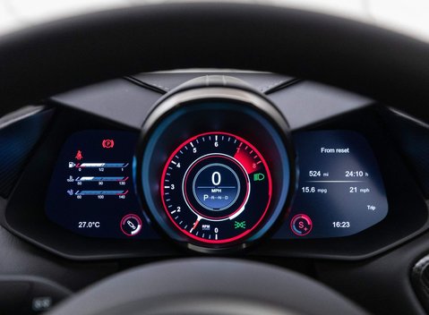 Aston Martin DBS Superleggera 11