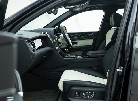 Bentley Bentayga V8 16