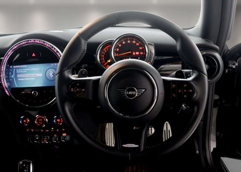 Mini Hatch 2.0 Cooper S Sport Auto 3dr 20