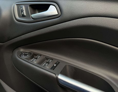 Ford Kuga TITANIUM TDCI 4x4 32