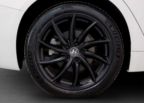 Alfa Romeo Giulia 2.0 Giulia Sprint TB Auto 4dr 14