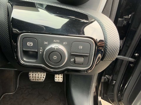 Mercedes-Benz A Class 1.3 A200 AMG Line (Executive) Hatchback 5dr Petrol 7G-DCT Euro 6 (s/s) (163 26