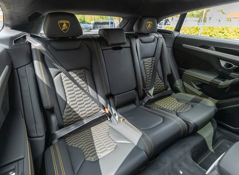 Lamborghini Urus 15