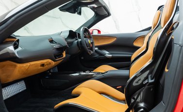 Ferrari SF90 Spider 18