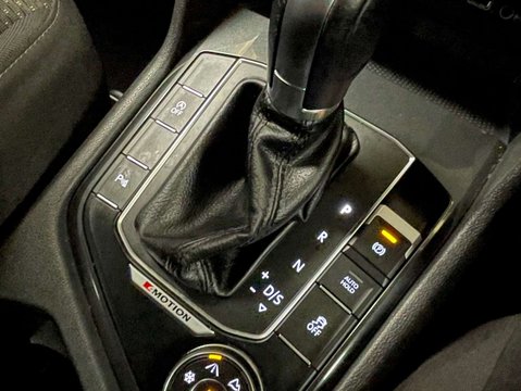 Volkswagen Tiguan 2.0 Tiguan Allspace SE Nav TDI 4Motion Semi-Auto 4WD 5dr 24