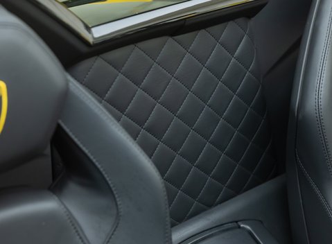 Lamborghini Aventador LP 700-4 ROADSTER 19