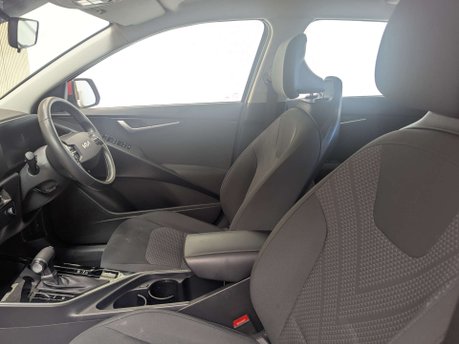 Kia Niro 1.6 Niro 2 HEV Semi-Auto 5dr 33