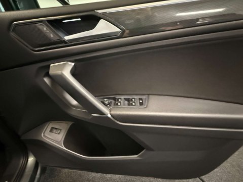 Volkswagen Tiguan 2.0 Tiguan Allspace SEL TDI 4Motion Semi-Auto 4WD 5dr 16