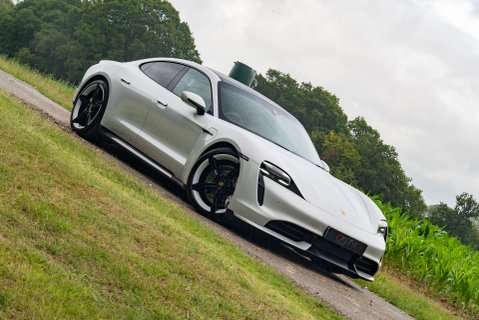 Porsche Taycan Taycan Turbo 19