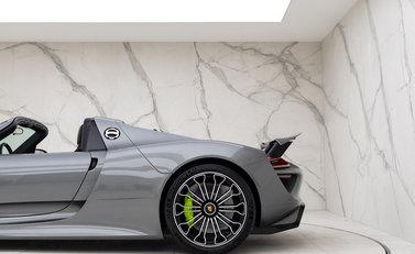 Porsche 918 Spyder 30