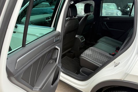Volkswagen Tiguan R-LINE TSI DSG - ONE OWNER - APPLE CAR PLAY -ADAPTIVE CRUISE 27
