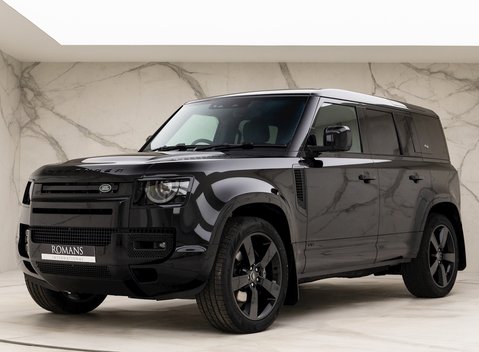 Land Rover Defender 110 V8 6