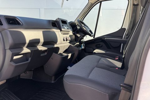 Renault Master ML35 Business - Car Transporter / Flatbed - Delivery Miles 15