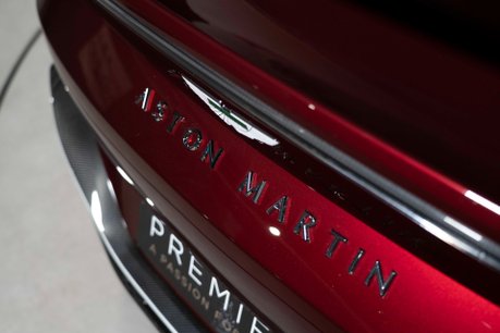 Aston Martin Vantage V12. 1 OF 333. OVER £45K IN OPTIONS. LIGHTWEIGHT PACKAGE. LIVERY PACKAGE. 52