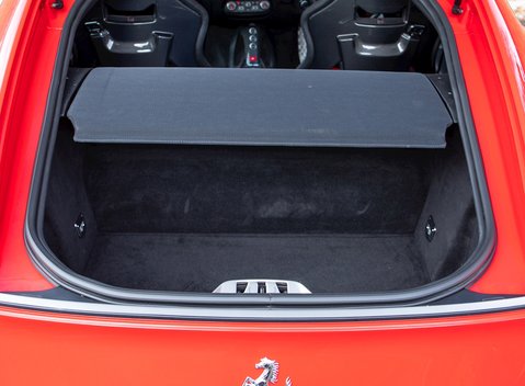 Ferrari F12 Berlinetta 29