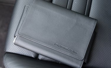 Porsche Panamera Turbo S E-Hybrid Sport Turismo 31