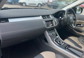 Land Rover Range Rover Evoque 2.2 SD4 DYNAMIC AUTO 31