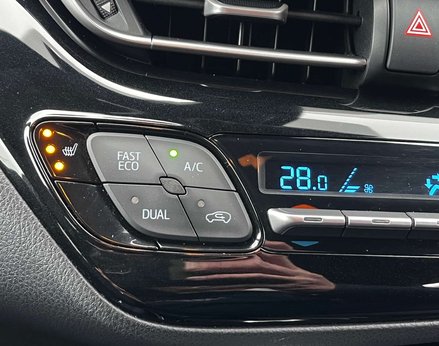 Toyota C-HR 1.8 C-HR-Dynamic HEV CVT 5dr 51