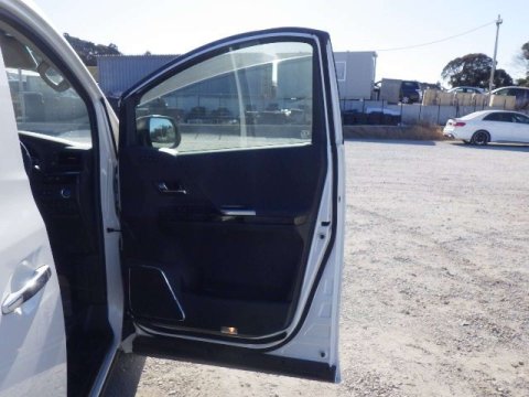Toyota Alphard 2.4 HYBRID 20