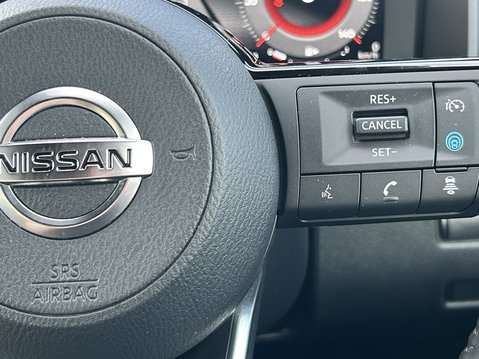 Nissan Qashqai 1.3 DiG-T MH 158 Tekna 5dr 29