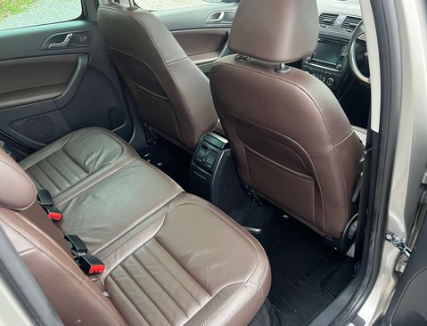 Skoda Yeti 2.0 Yeti Outdoor Laurin & Klement TDI SCR 4x4 Semi-Auto 4WD 5dr 41