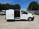Citroen Dispatch MWB L2H1 Low Roof Enterprise 3100 Air Con Nav Sens 9