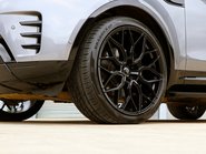 Land Rover Discovery 5