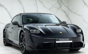 Porsche Taycan Turbo S Cross Turismo 1