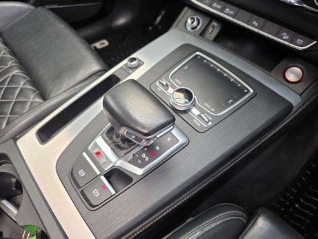 Audi SQ5 3.0 TFSI V6 SUV 5dr Petrol Tiptronic quattro Euro 6 (s/s) (354 ps) 6