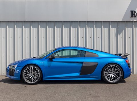 Audi R8 V10 Plus 2