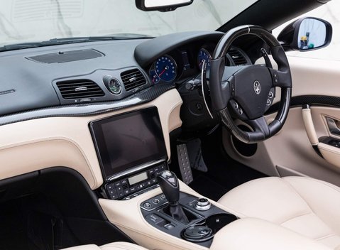 Maserati Grancabrio SPORT 12