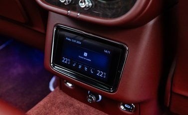 Bentley Bentayga Hybrid First Edition 16