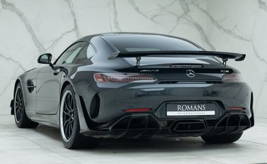 Mercedes-Benz AMG GT R PRO 7