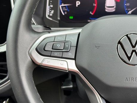Volkswagen T-Cross R-LINE TSI DSG 18