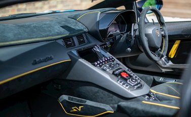 Lamborghini Aventador SV LP750-4 Roadster 16