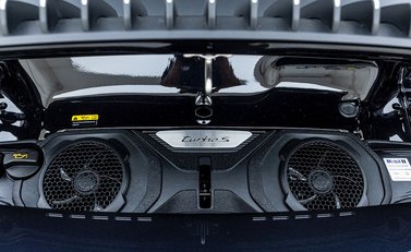 Porsche 911 Turbo S (992) 31