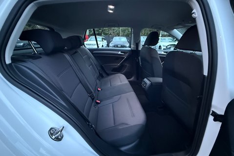 Volkswagen e-Golf E-GOLF - 12 MONTHS MOT -APPLE CAR PLAY  17