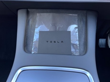 Tesla Model Y (Dual Motor) Long Range Auto 4WDE 5dr 19