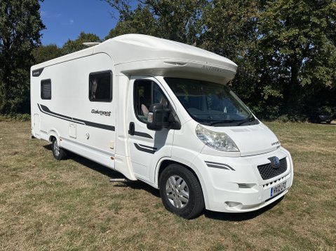 Peugeot Boxer AUTOCRUISE OAKMONT 4 BERTH 3.0 LOW PROFILE ISLAND BED 4