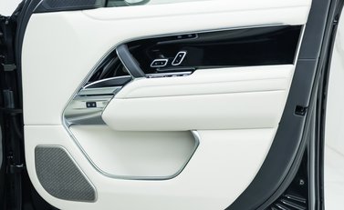 Land Rover Range Rover P460e AUTOBIOGRAPHY LWB 27