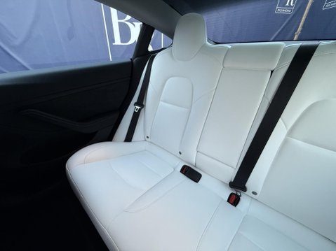 Tesla Model 3 (Dual Motor) Performance Saloon 4dr Electric Auto 4WDE (Performance Upgrade 27