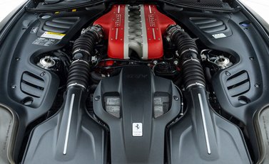 Ferrari GTC4 Lusso 27